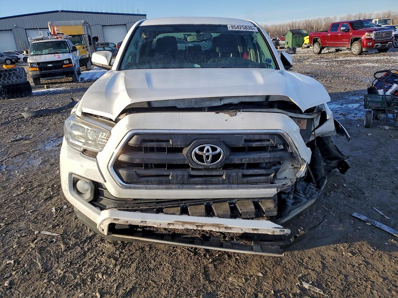2016 TOYOTA TACOMA