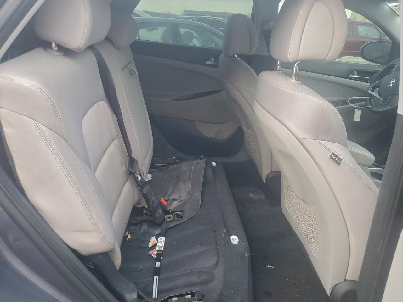 2016 HYUNDAI TUCSON