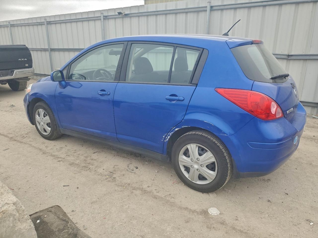 2010 NISSAN VERSA