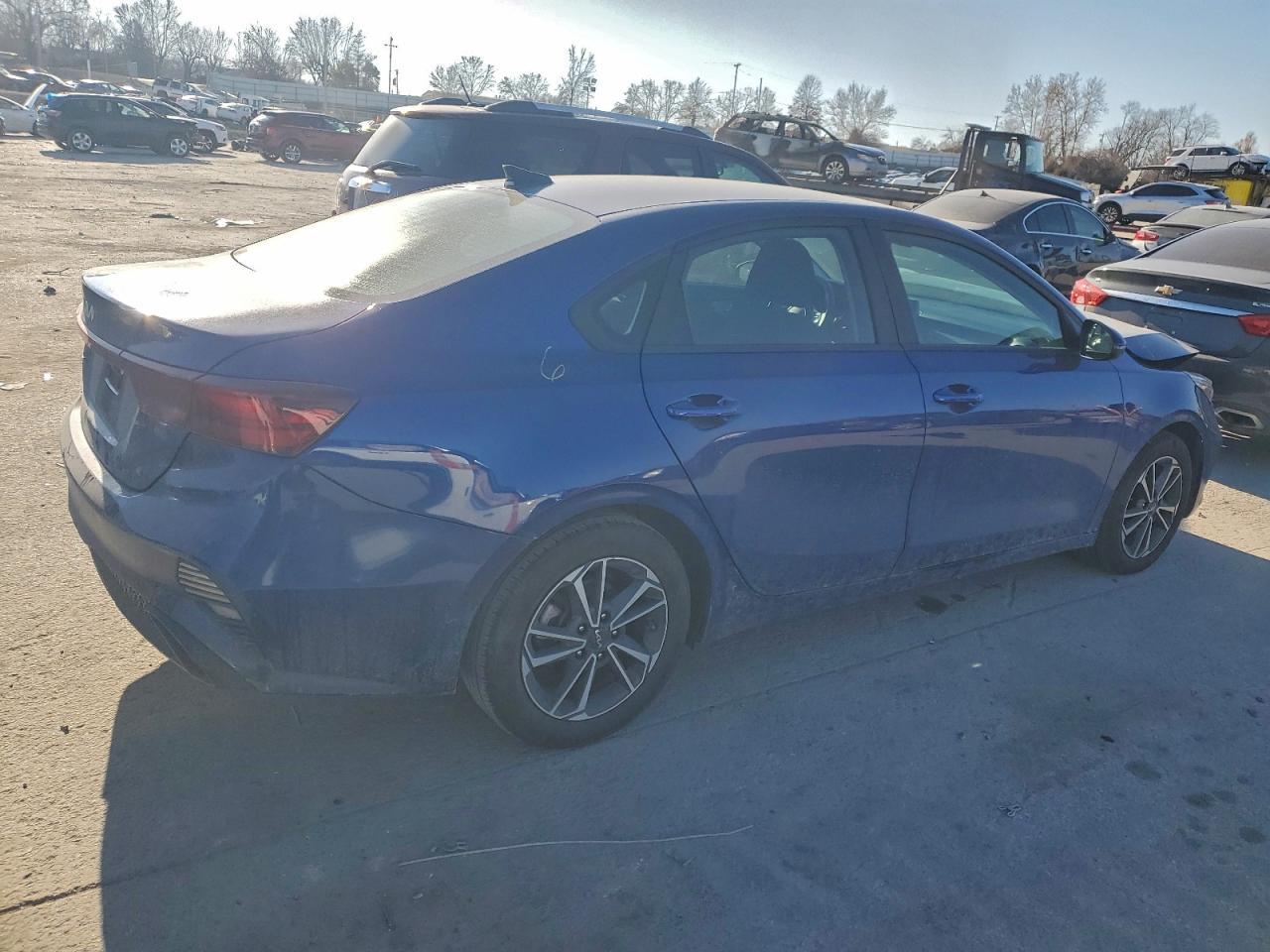 2023 KIA FORTE