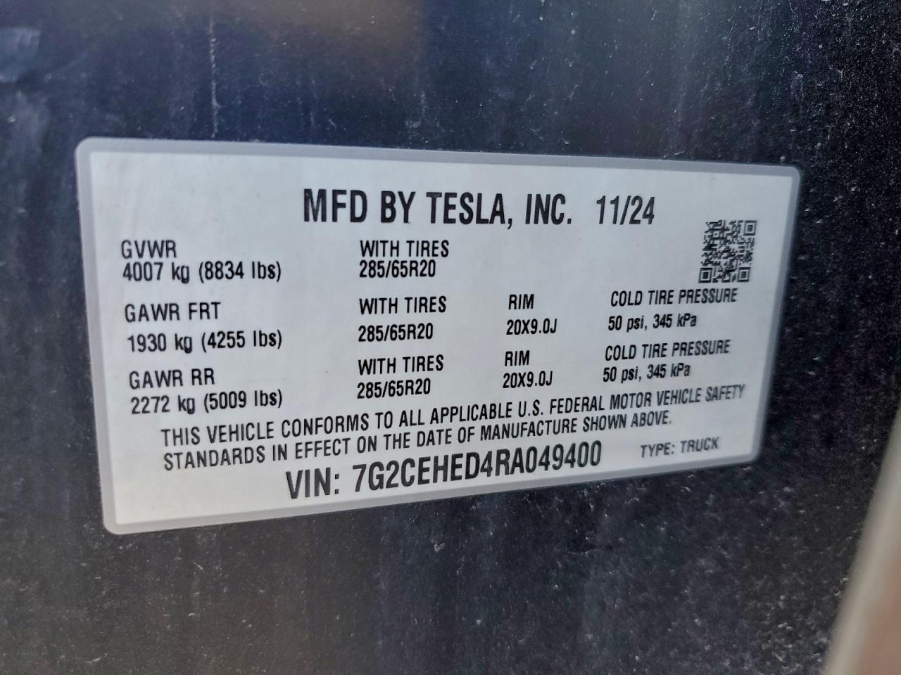 2024 TESLA Cybertruck