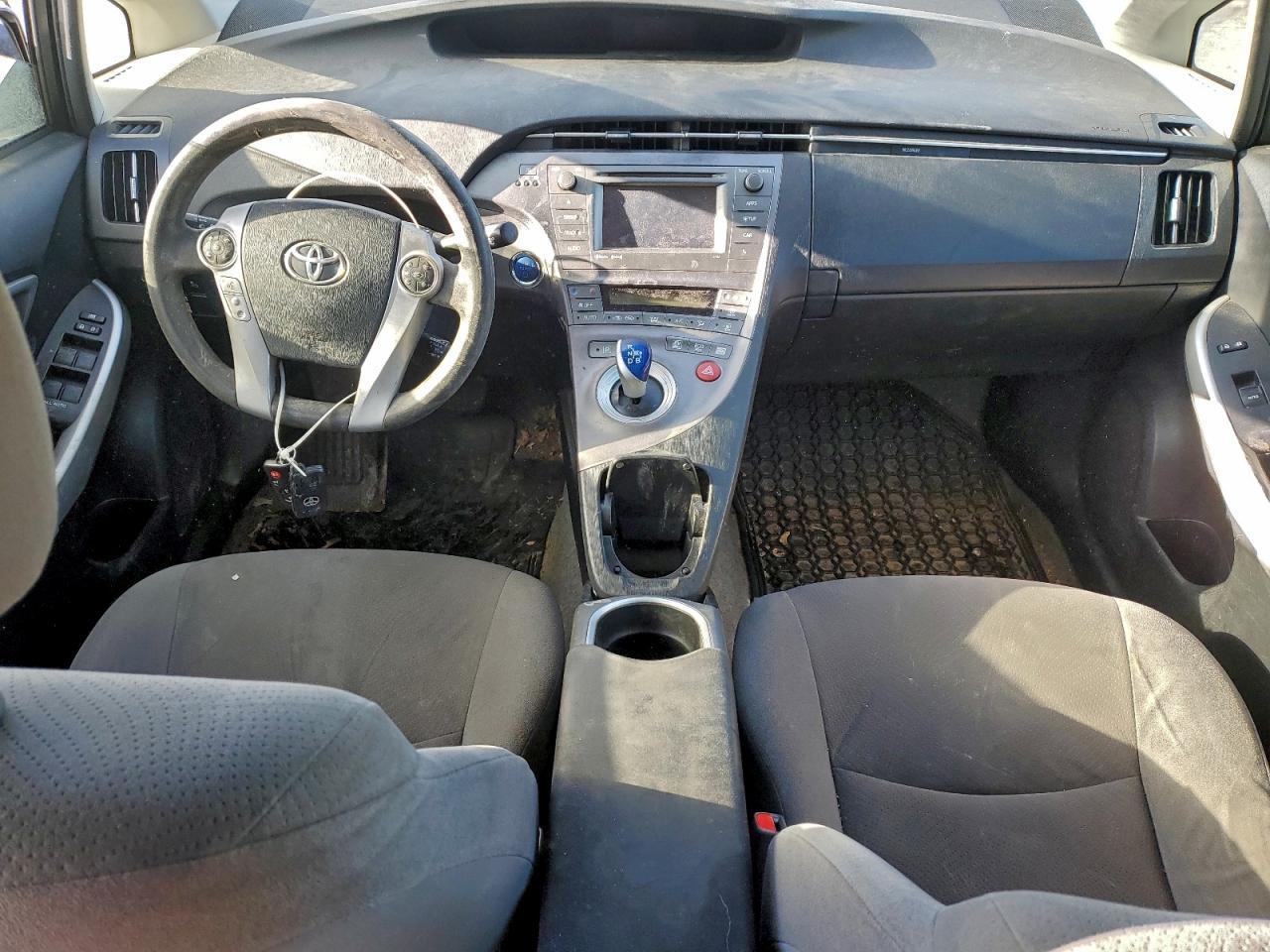 2015 TOYOTA PRIUS
