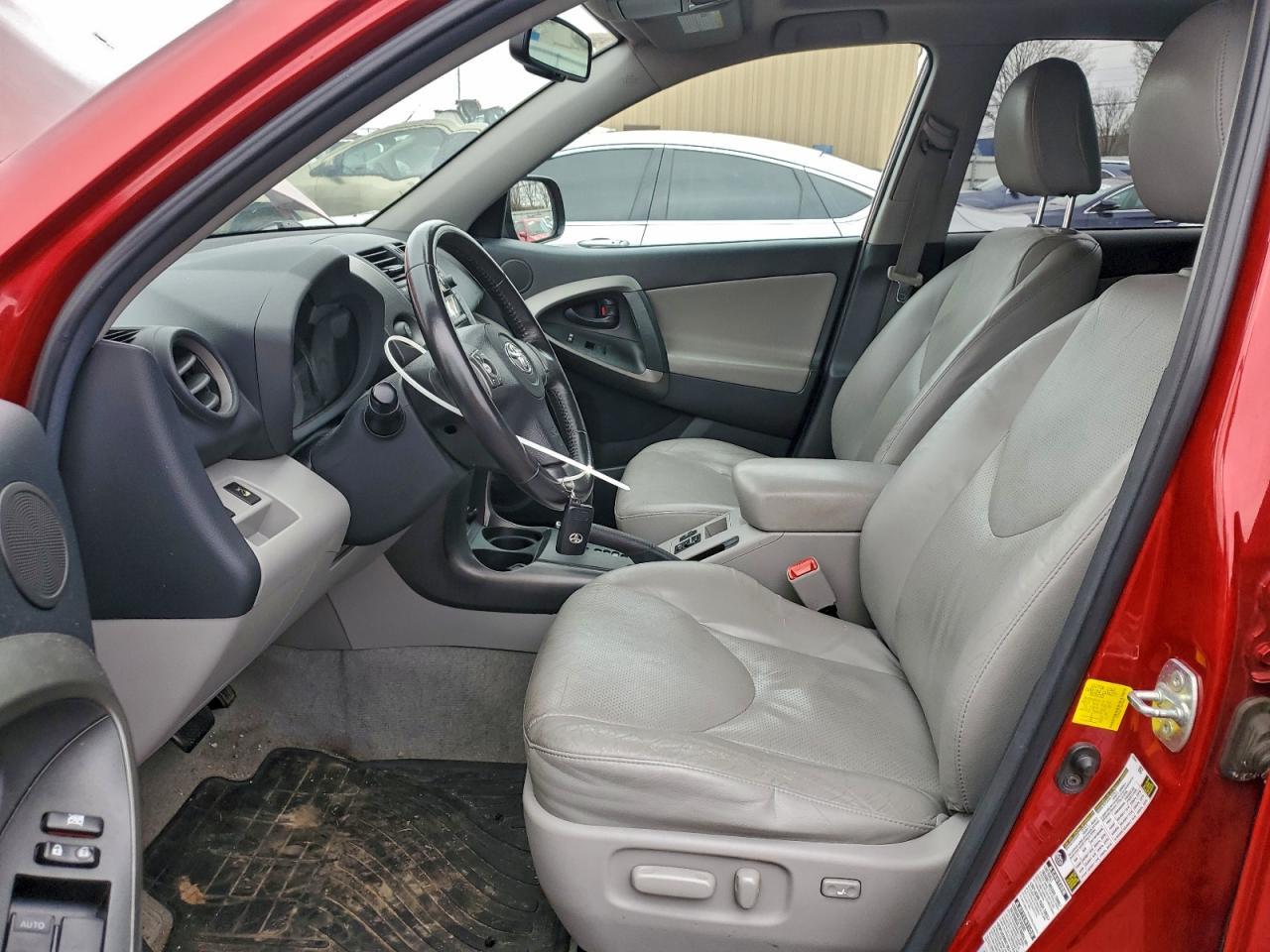 2011 TOYOTA RAV4