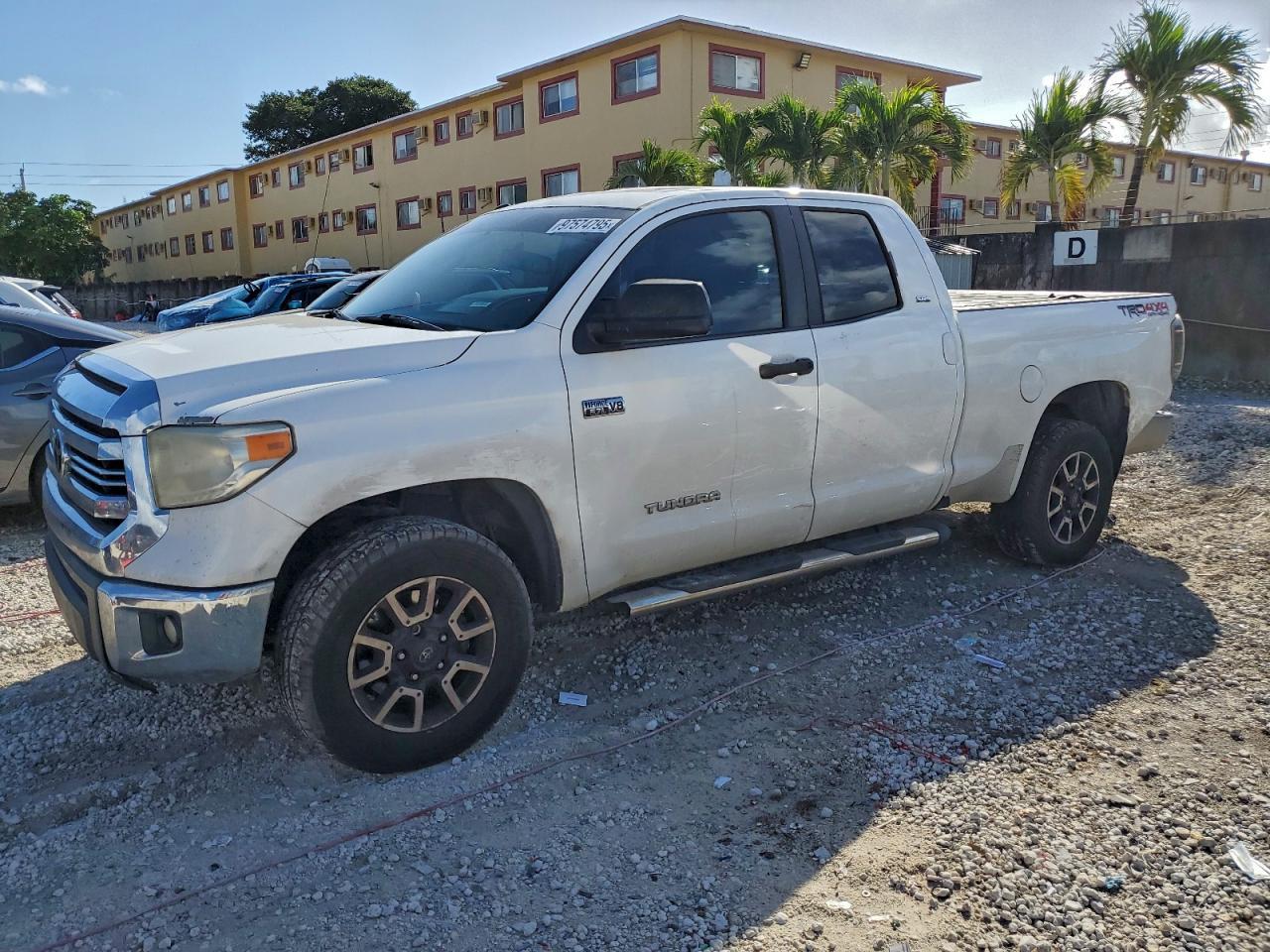 2017 TOYOTA TUNDRA