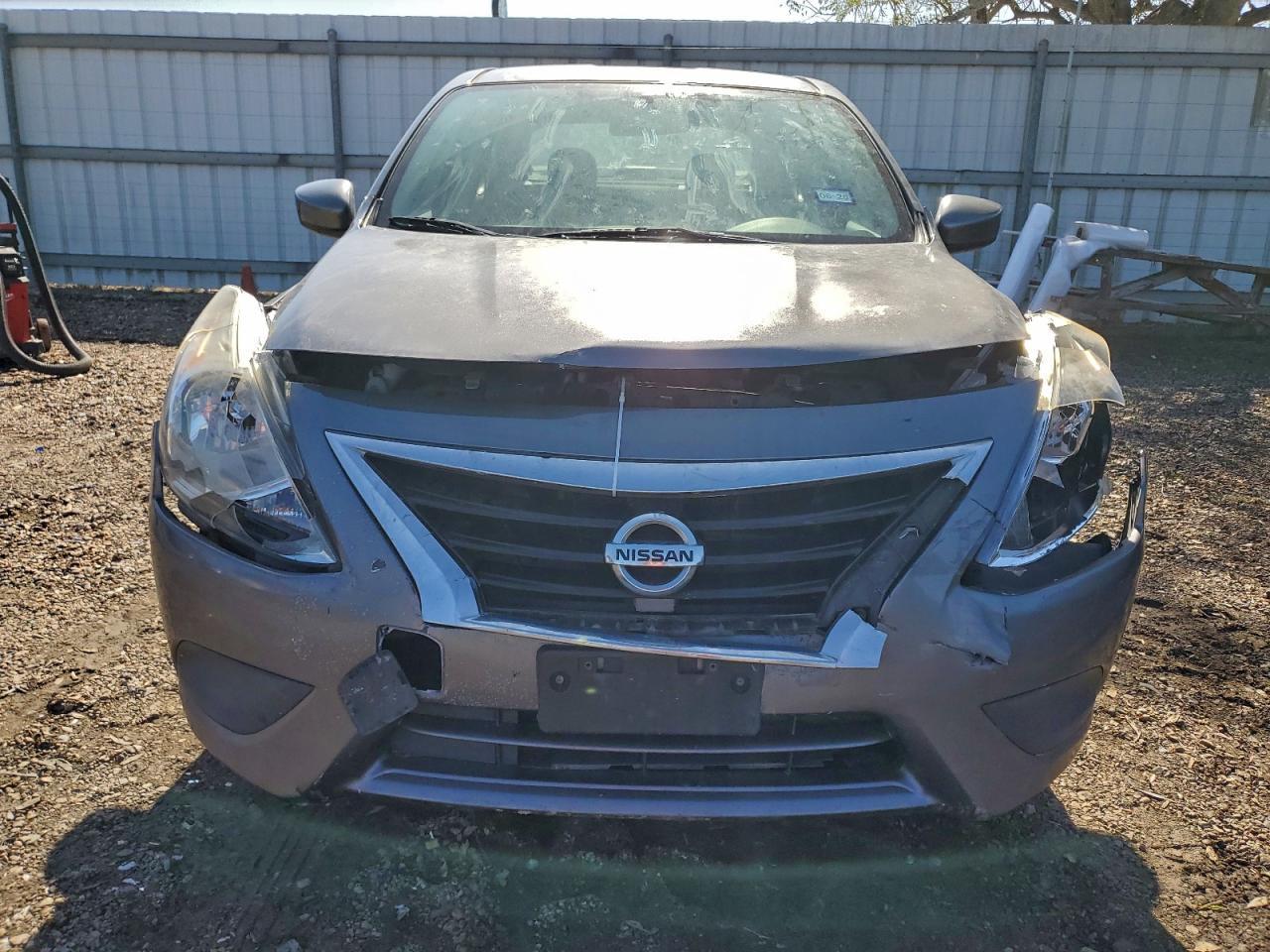 2016 NISSAN VERSA