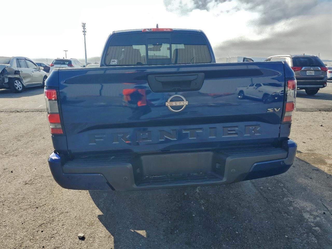 2022 NISSAN Frontier