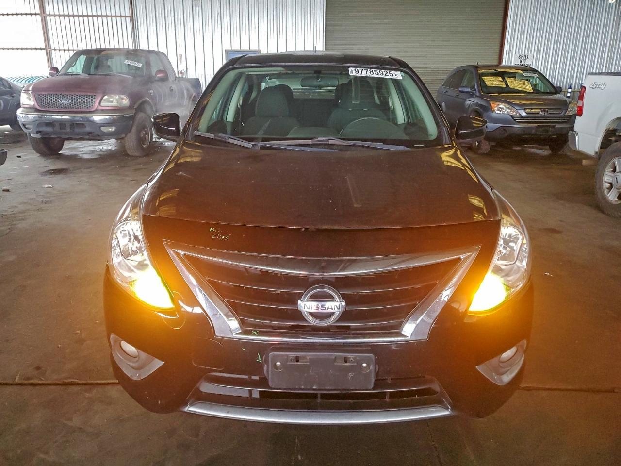 2018 NISSAN VERSA