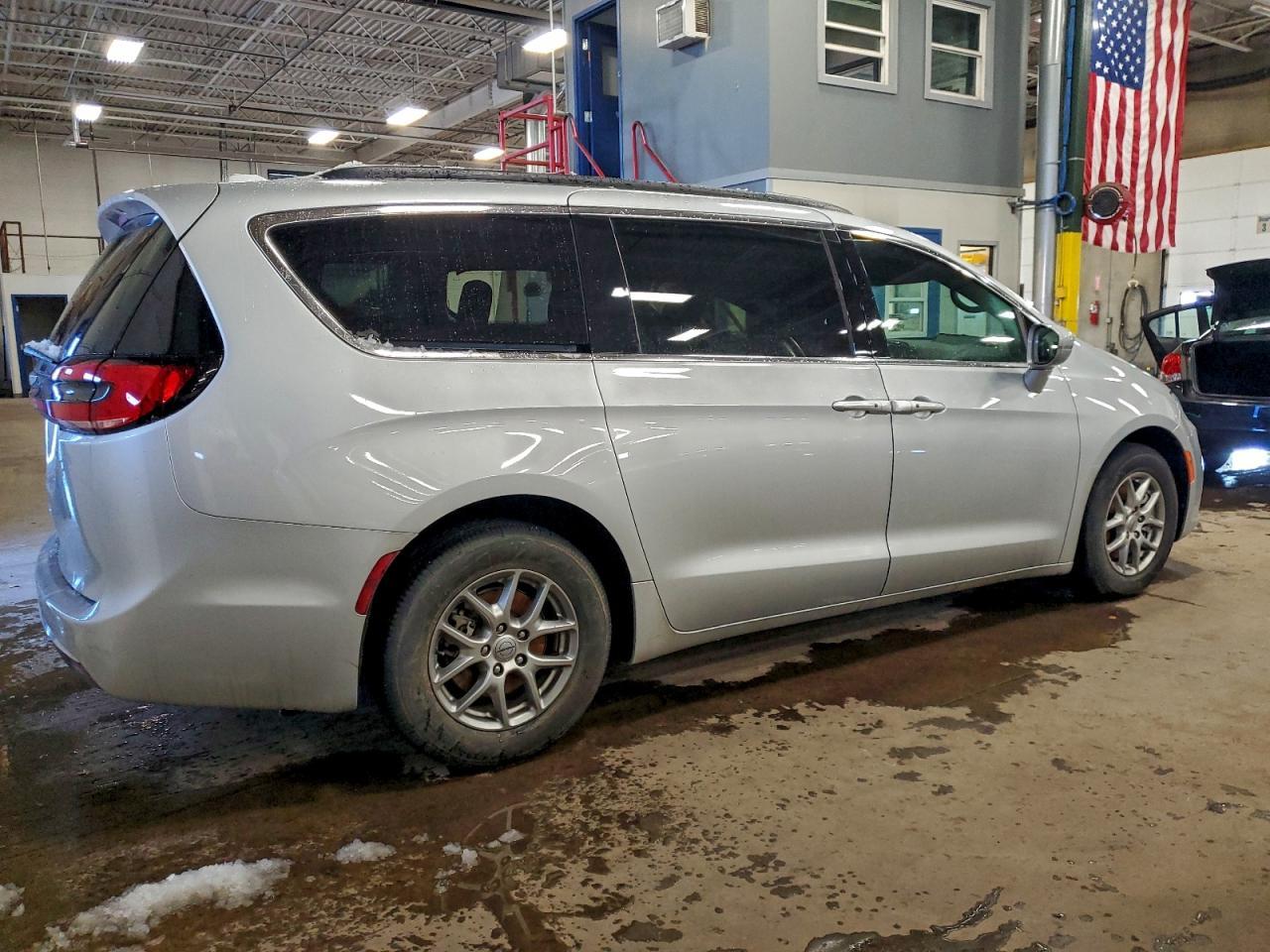 2022 CHRYSLER Pacifica