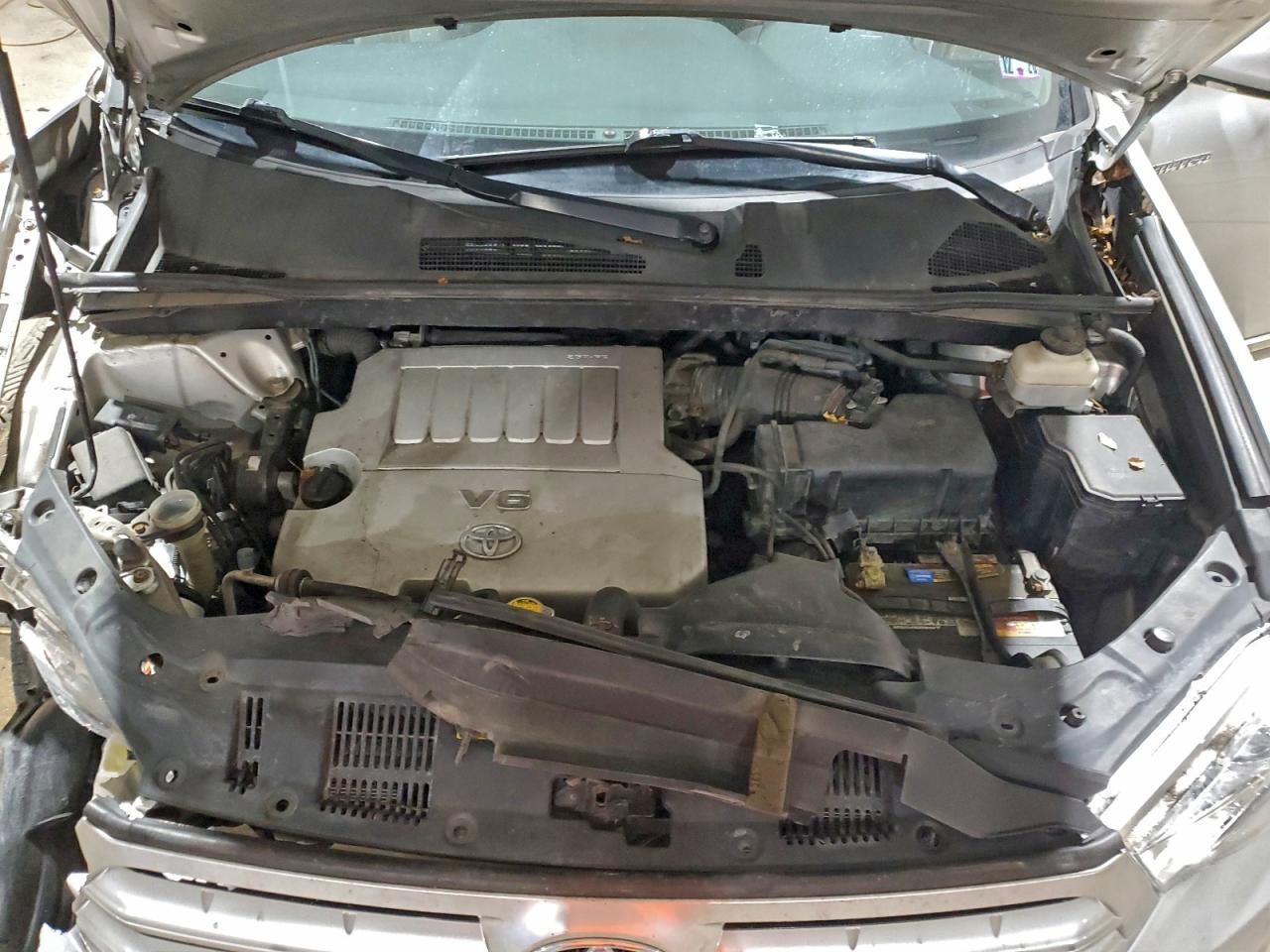 2011 TOYOTA HIGHLANDER
