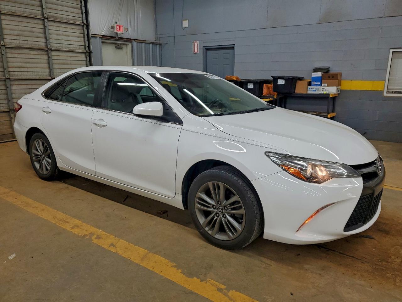 2017 TOYOTA CAMRY
