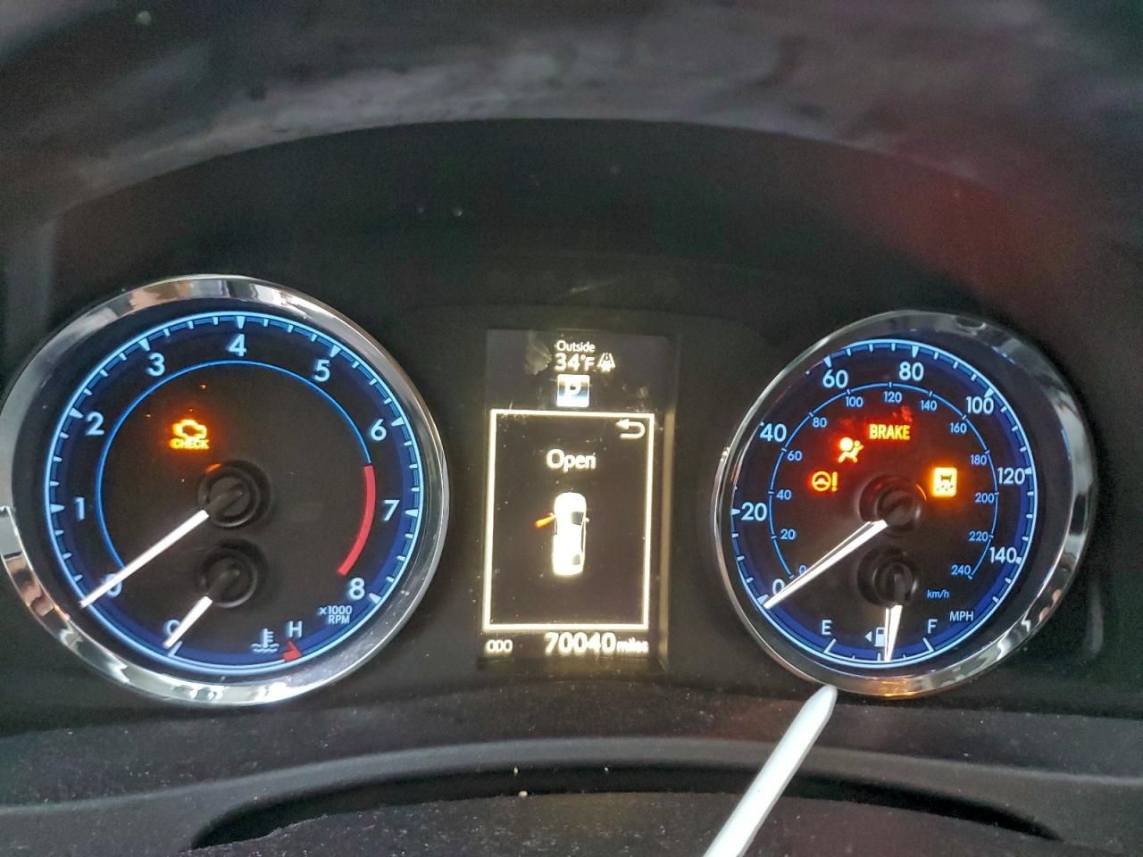 2018 TOYOTA COROLLA