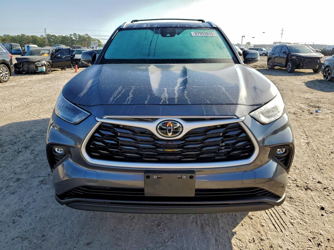 2024 TOYOTA HIGHLANDER