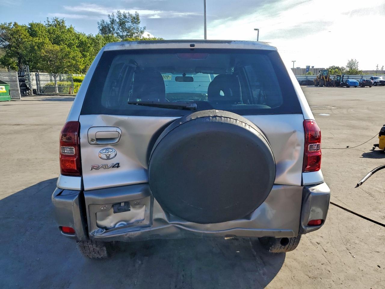 2005 TOYOTA RAV4