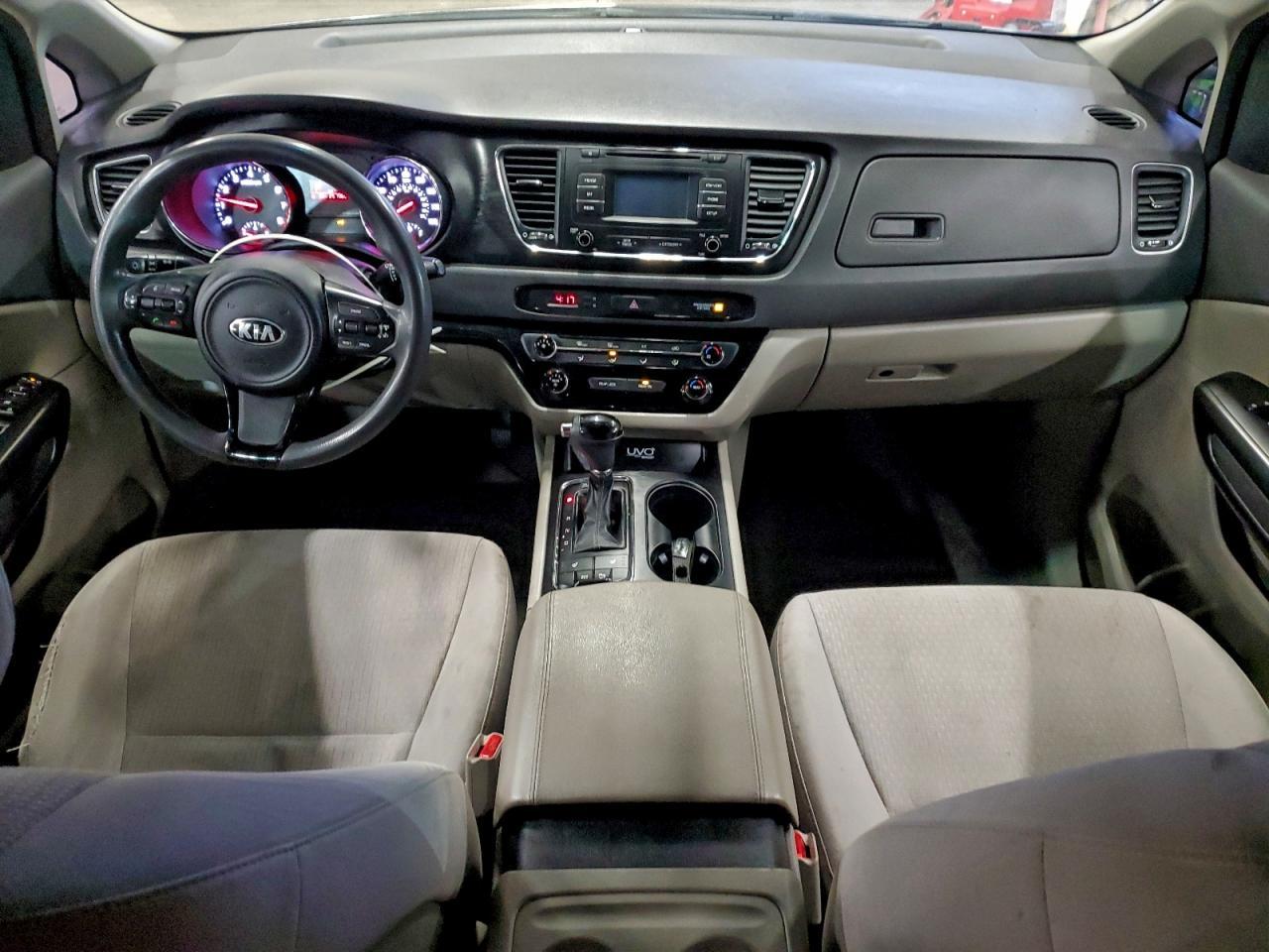 2016 KIA SEDONA