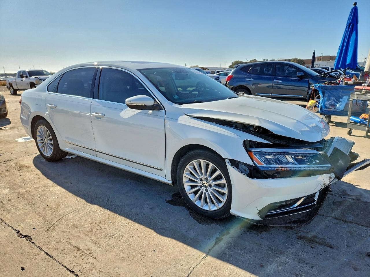2017 VOLKSWAGEN Passat