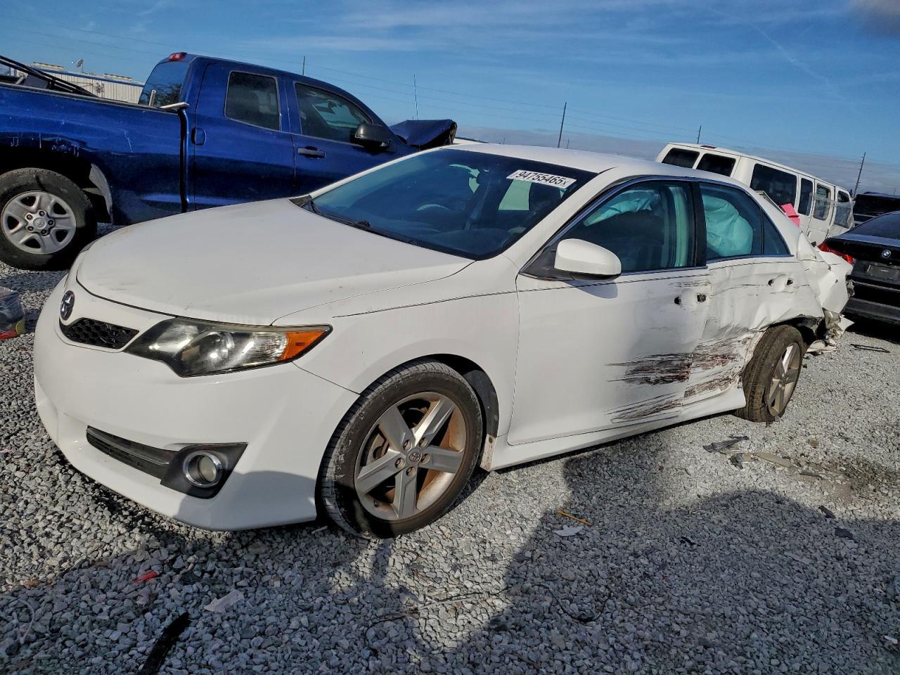 2013 TOYOTA CAMRY