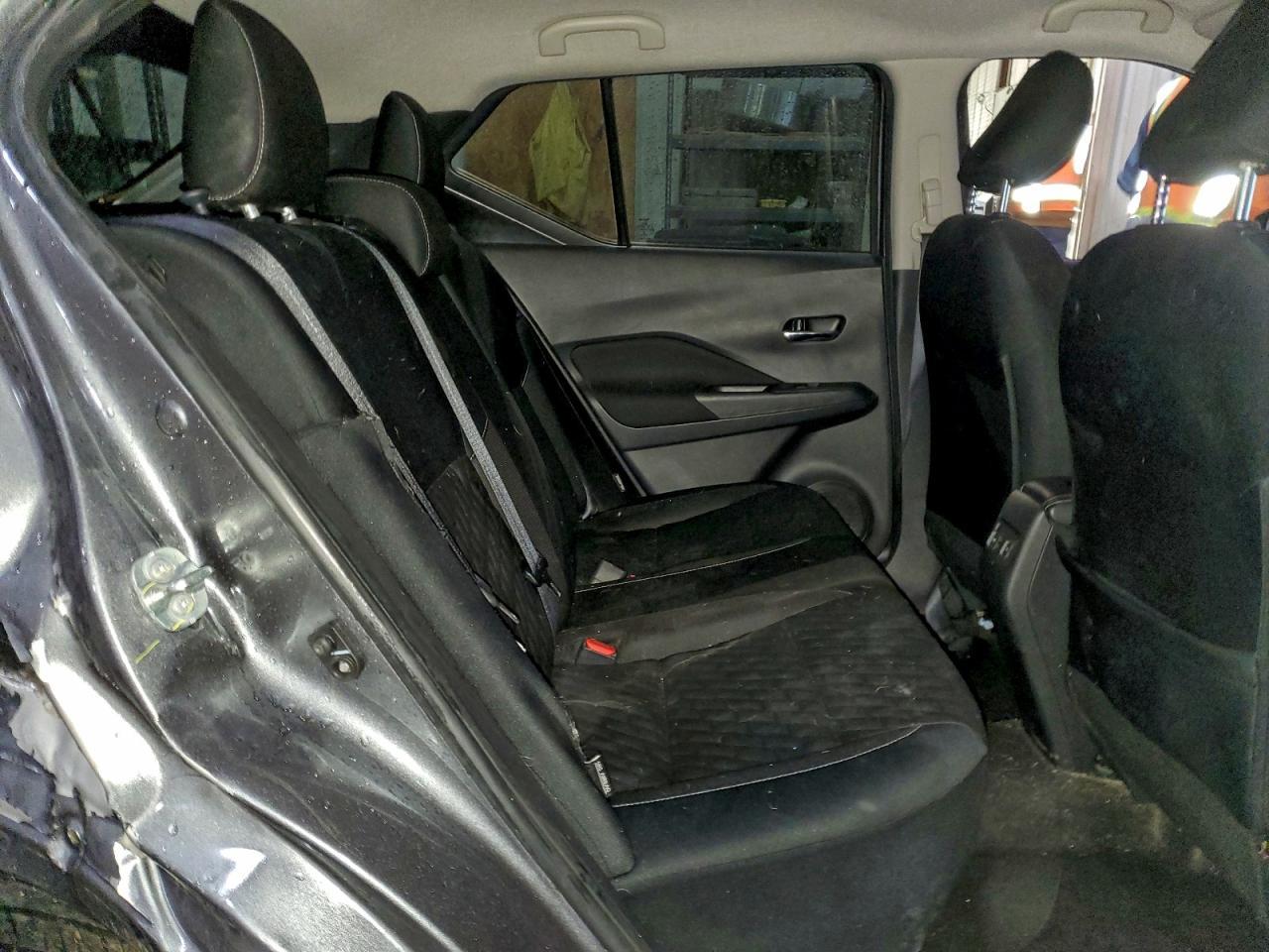 2022 NISSAN KICKS