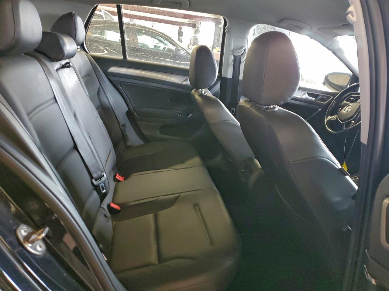 2015 VOLKSWAGEN e-Golf