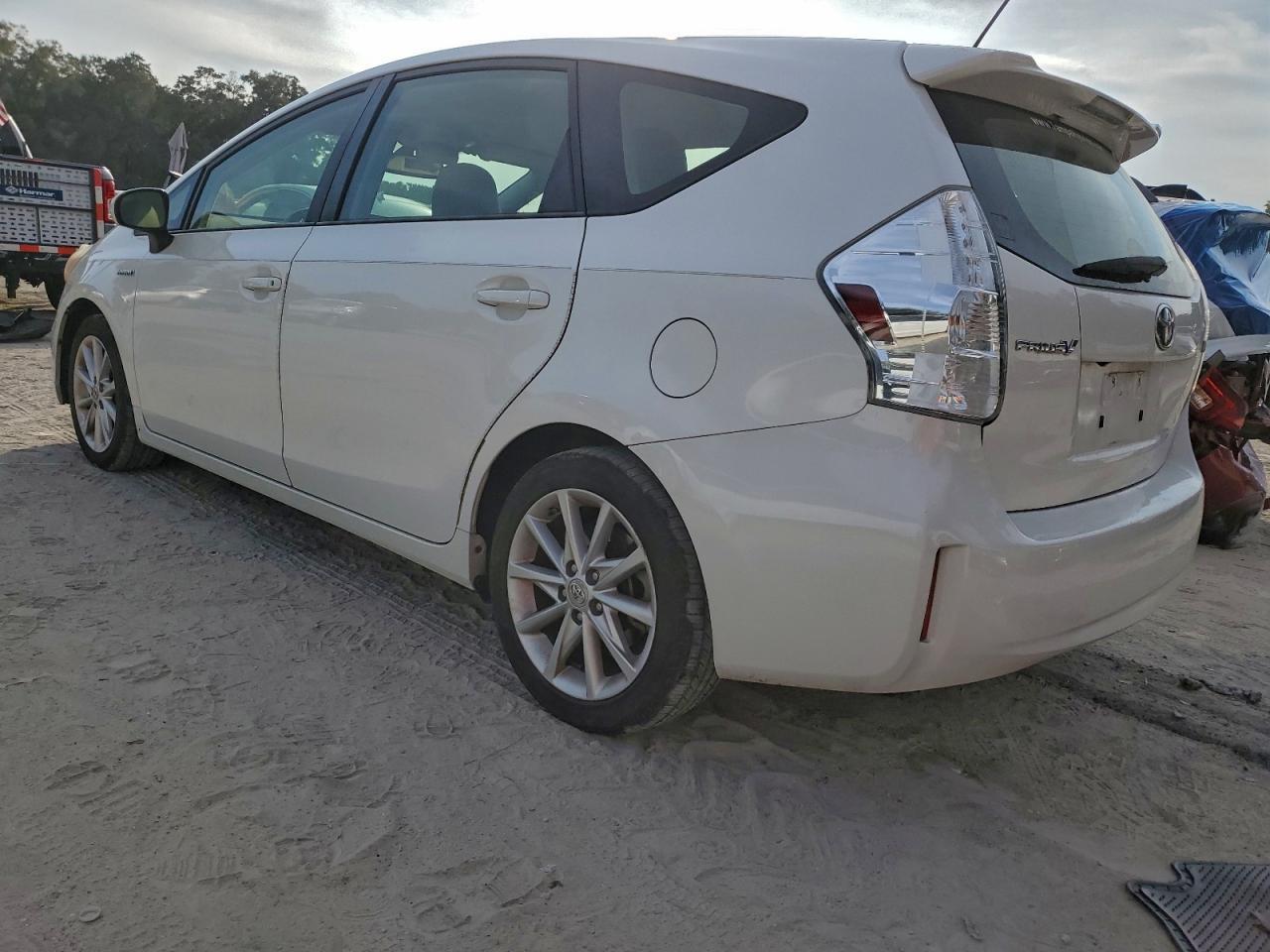 2012 TOYOTA PRIUS V