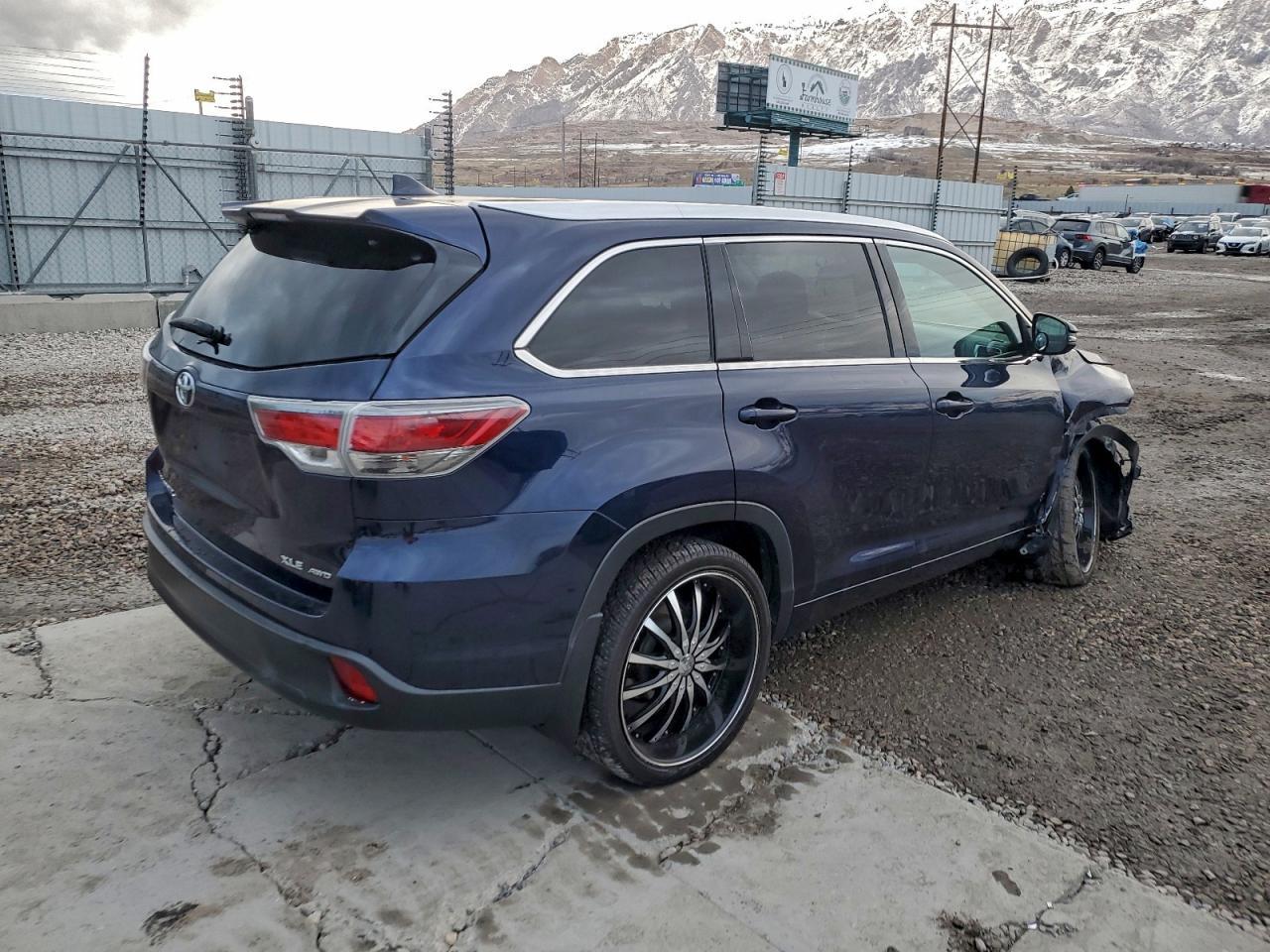 2016 TOYOTA HIGHLANDER