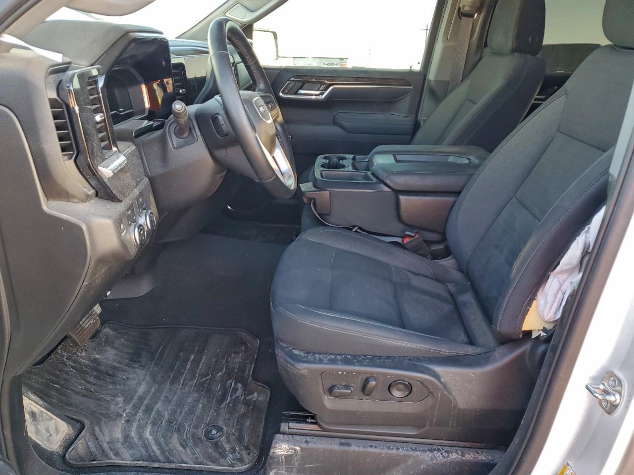 2025 GMC Sierra