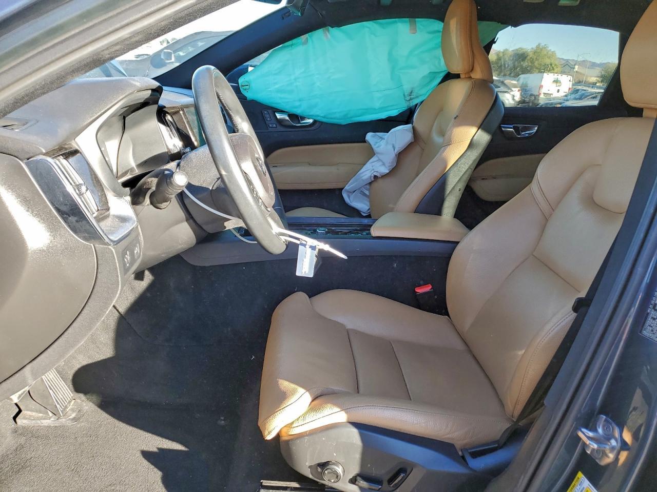 2019 VOLVO XC60