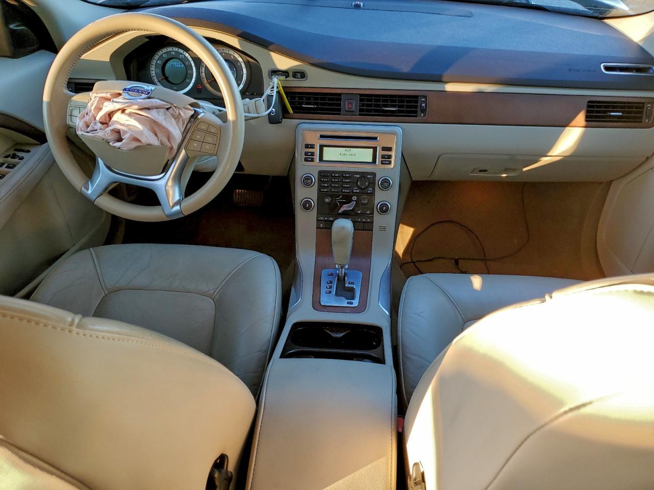 2010 VOLVO S80