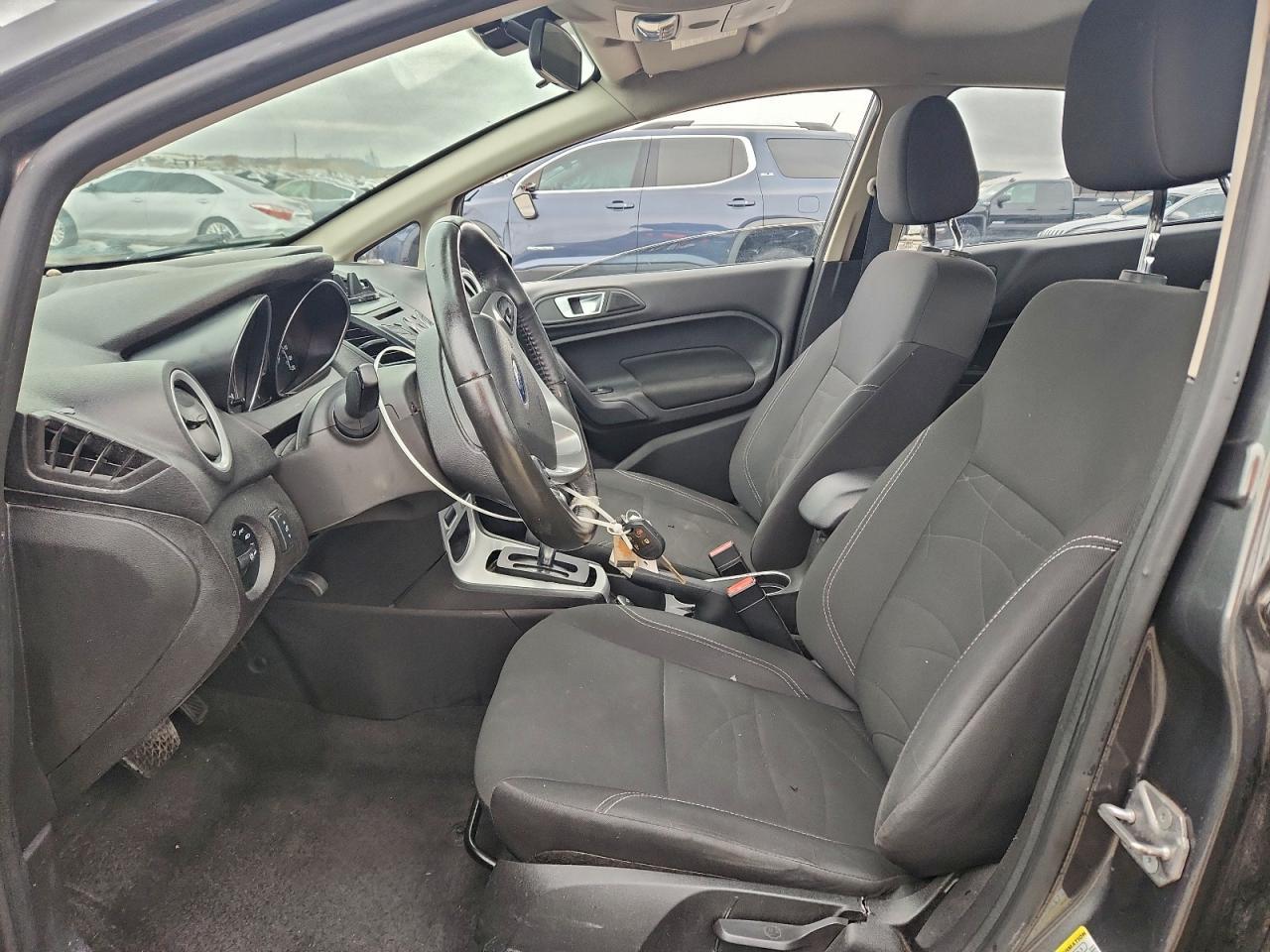 2016 FORD Fiesta