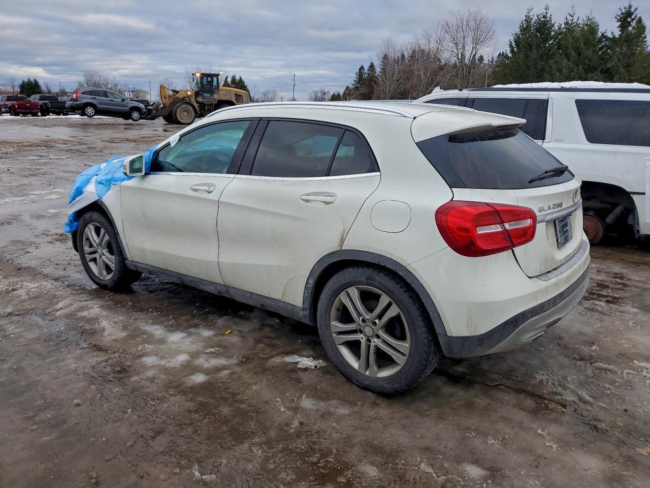 2017 MERCEDES-BENZ GLA-Class