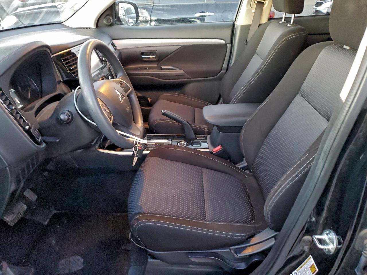 2018 MITSUBISHI outlander