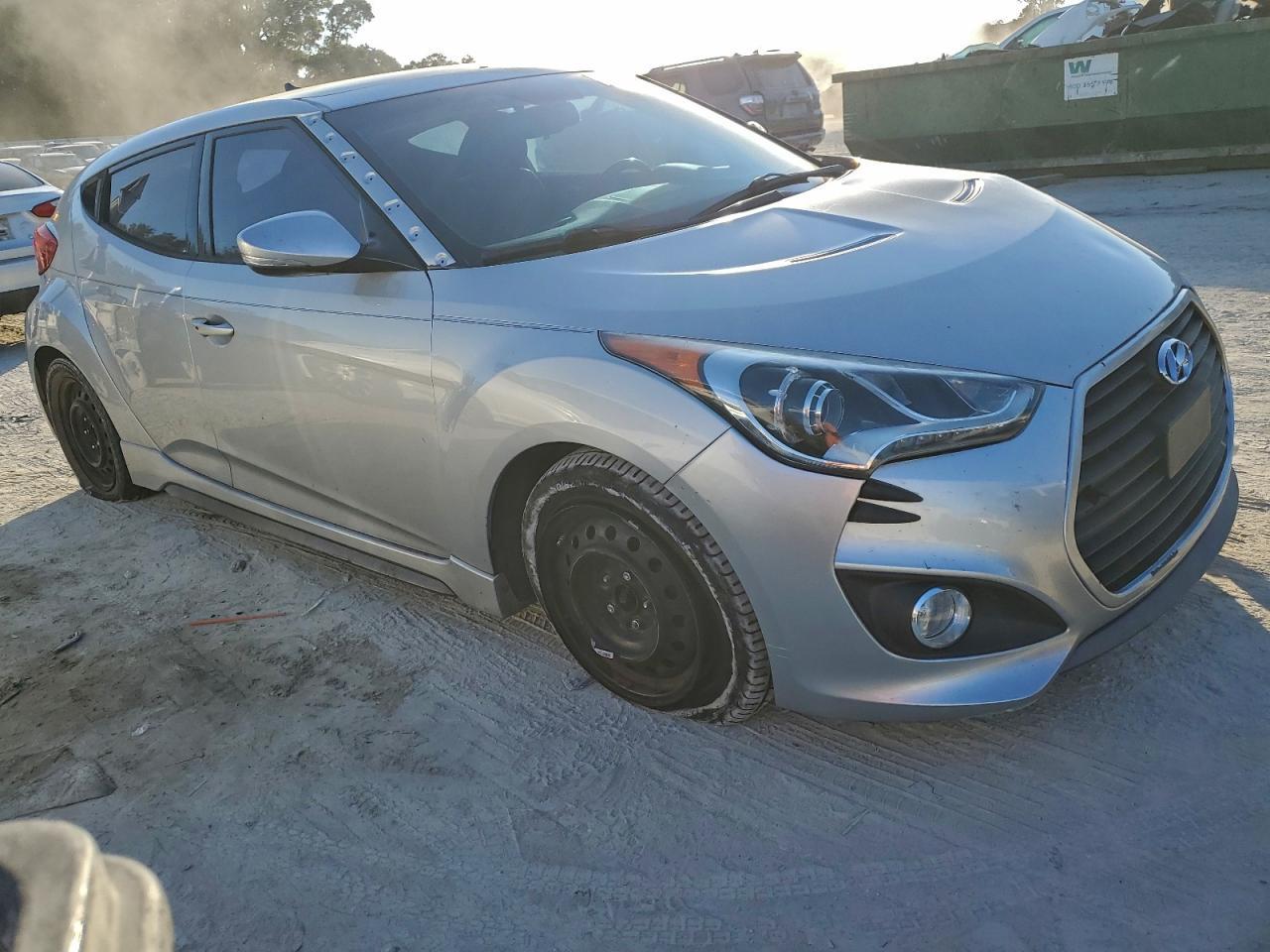 2015 HYUNDAI VELOSTER