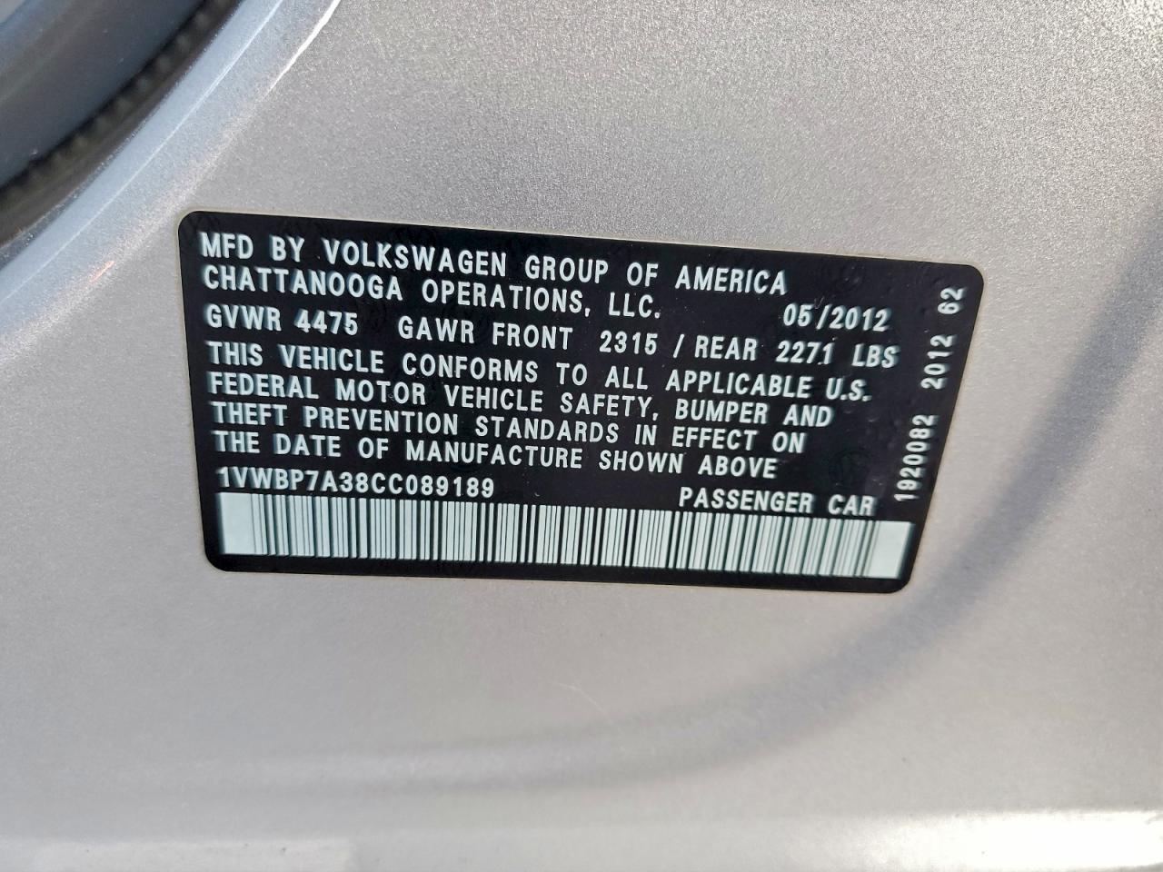 2012 VOLKSWAGEN Passat