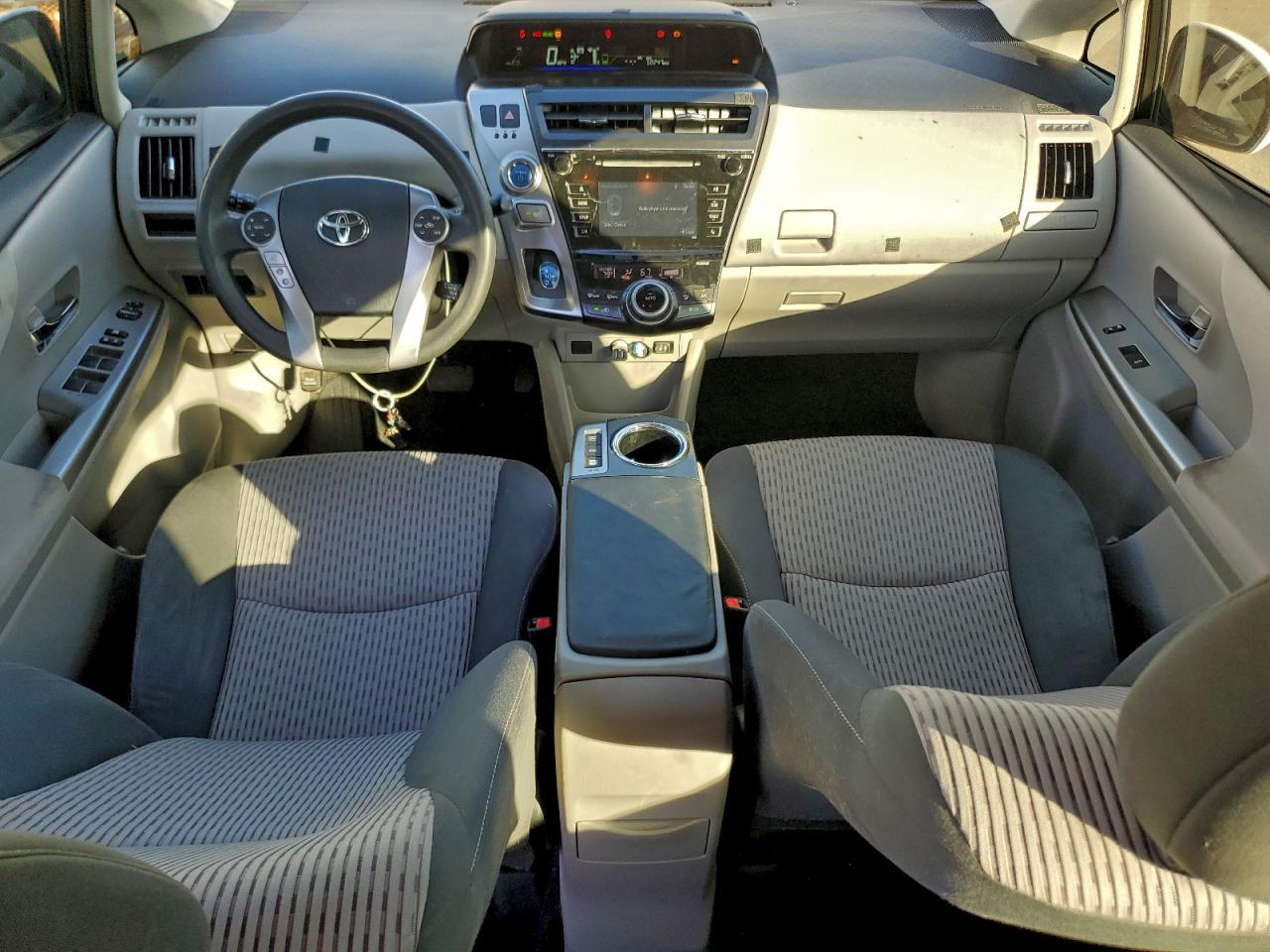 2017 TOYOTA PRIUS V