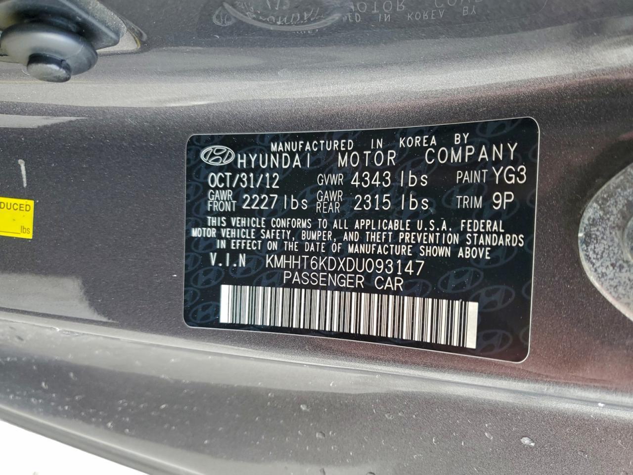 2013 HYUNDAI GENESIS