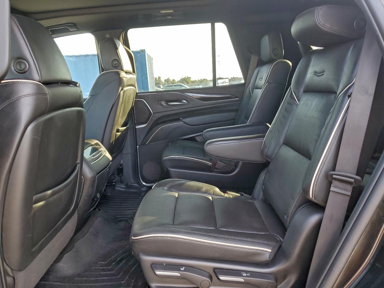 2022 CADILLAC ESCALADE