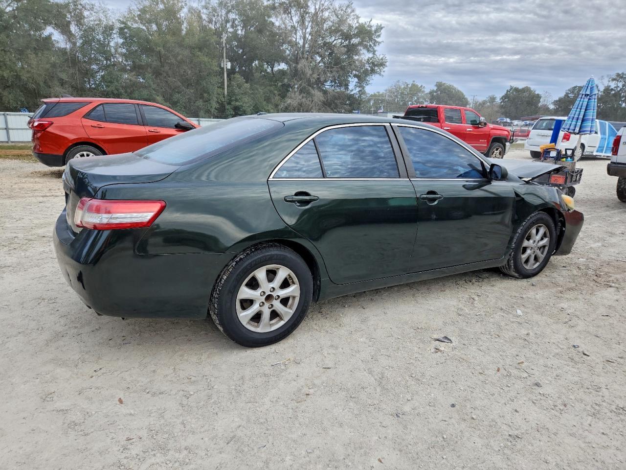 2011 TOYOTA CAMRY