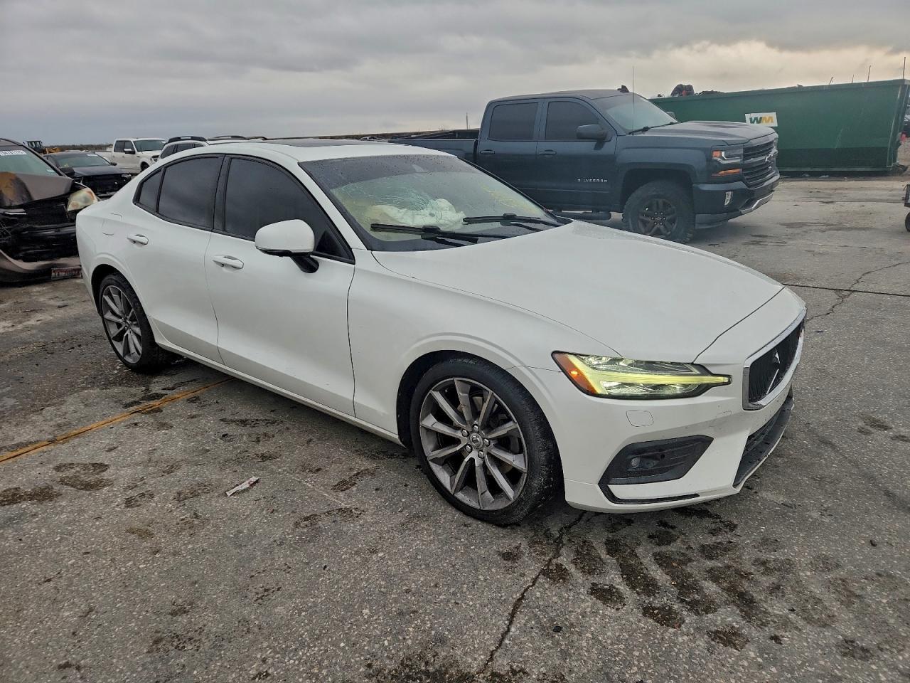 2019 VOLVO S60