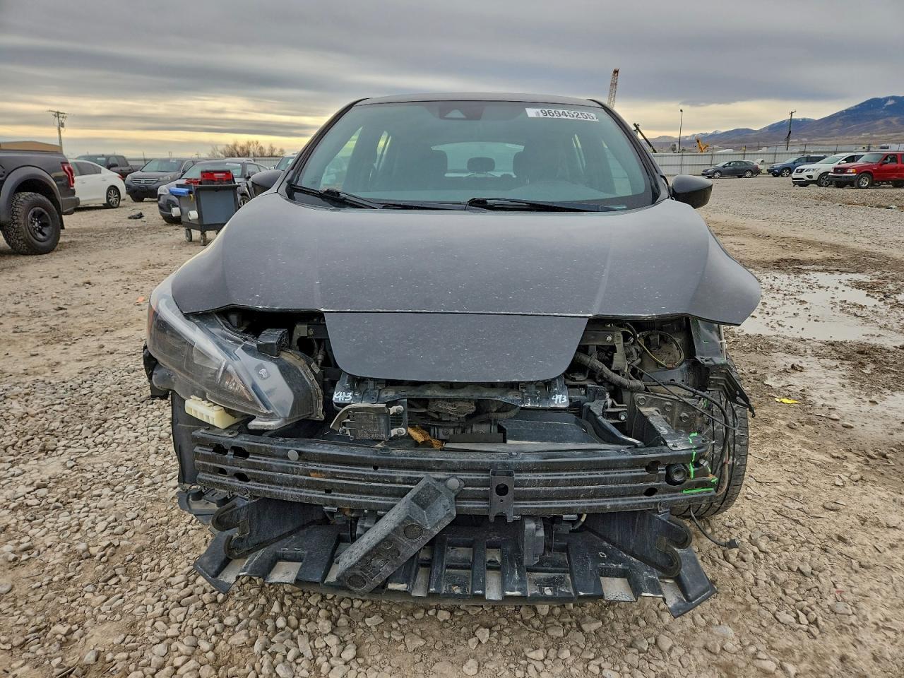 2022 NISSAN LEAF