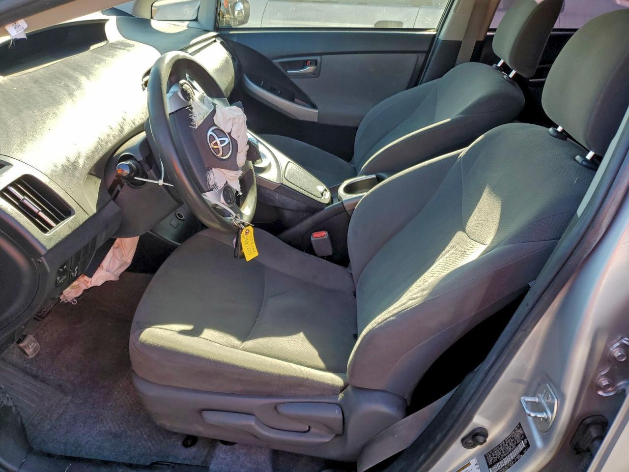 2015 TOYOTA PRIUS