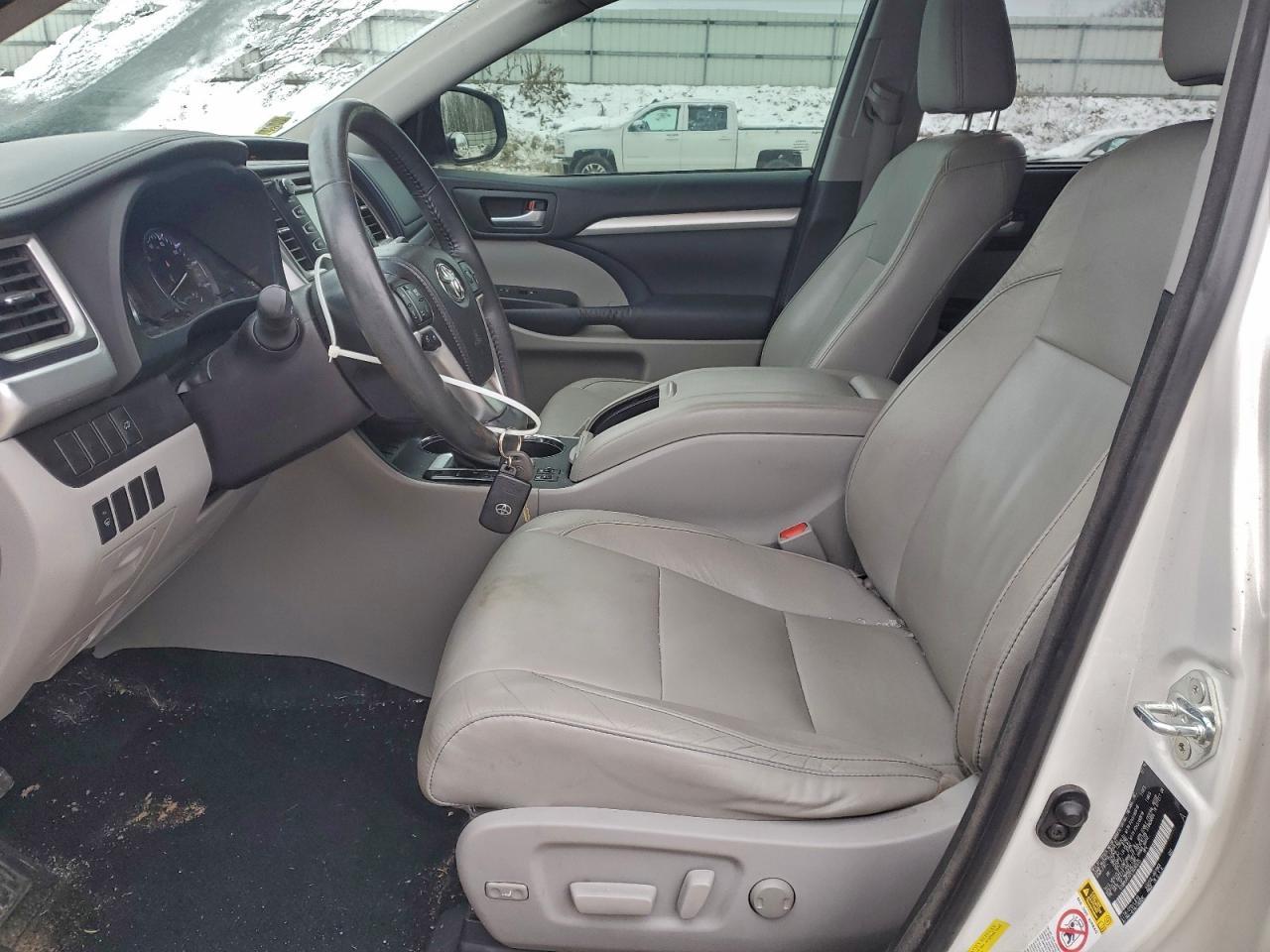 2014 TOYOTA HIGHLANDER