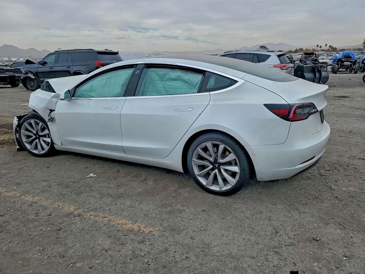 2020 TESLA MODEL 3