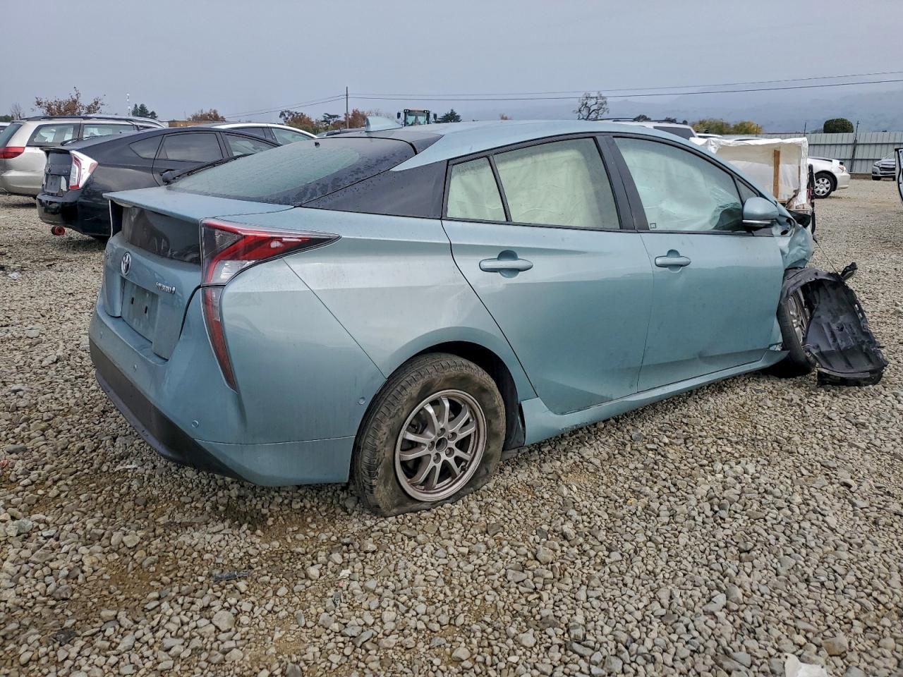 2016 TOYOTA PRIUS