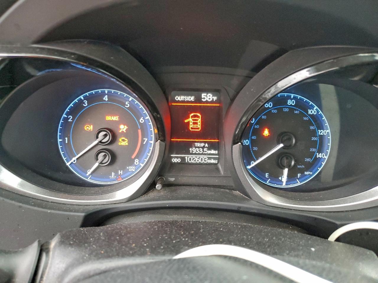2016 TOYOTA COROLLA