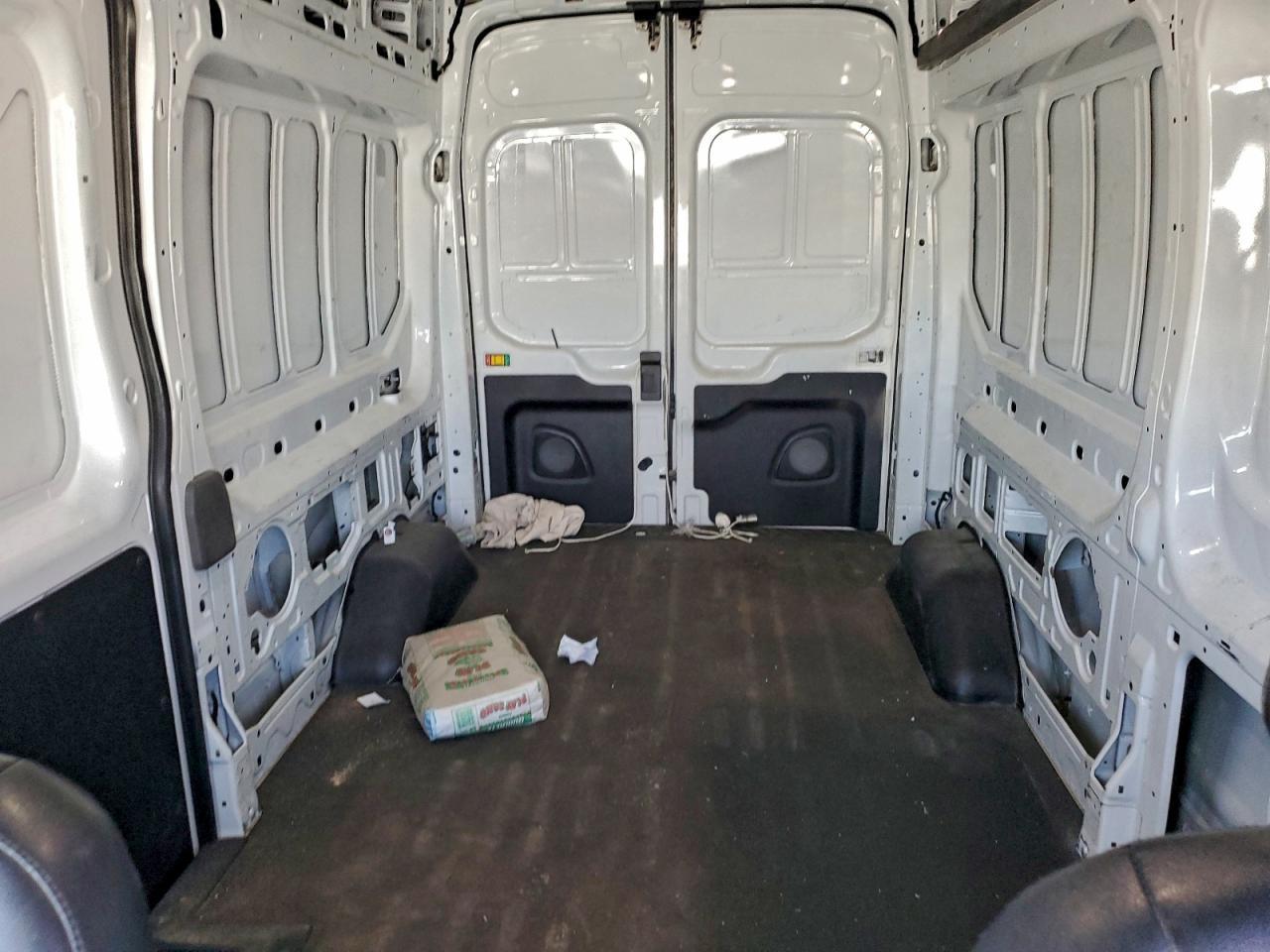 2022 FORD Transit