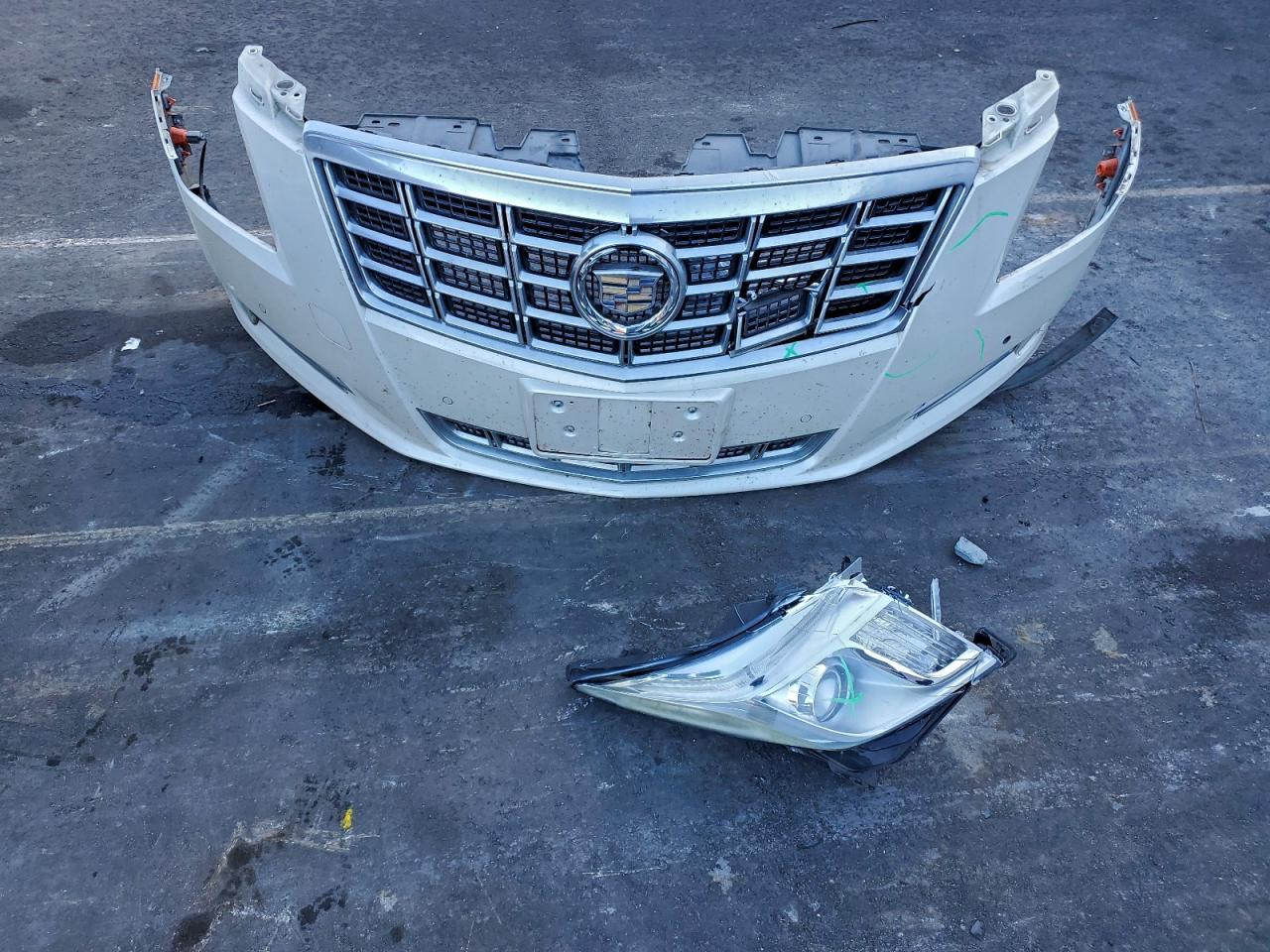 2013 CADILLAC XTS