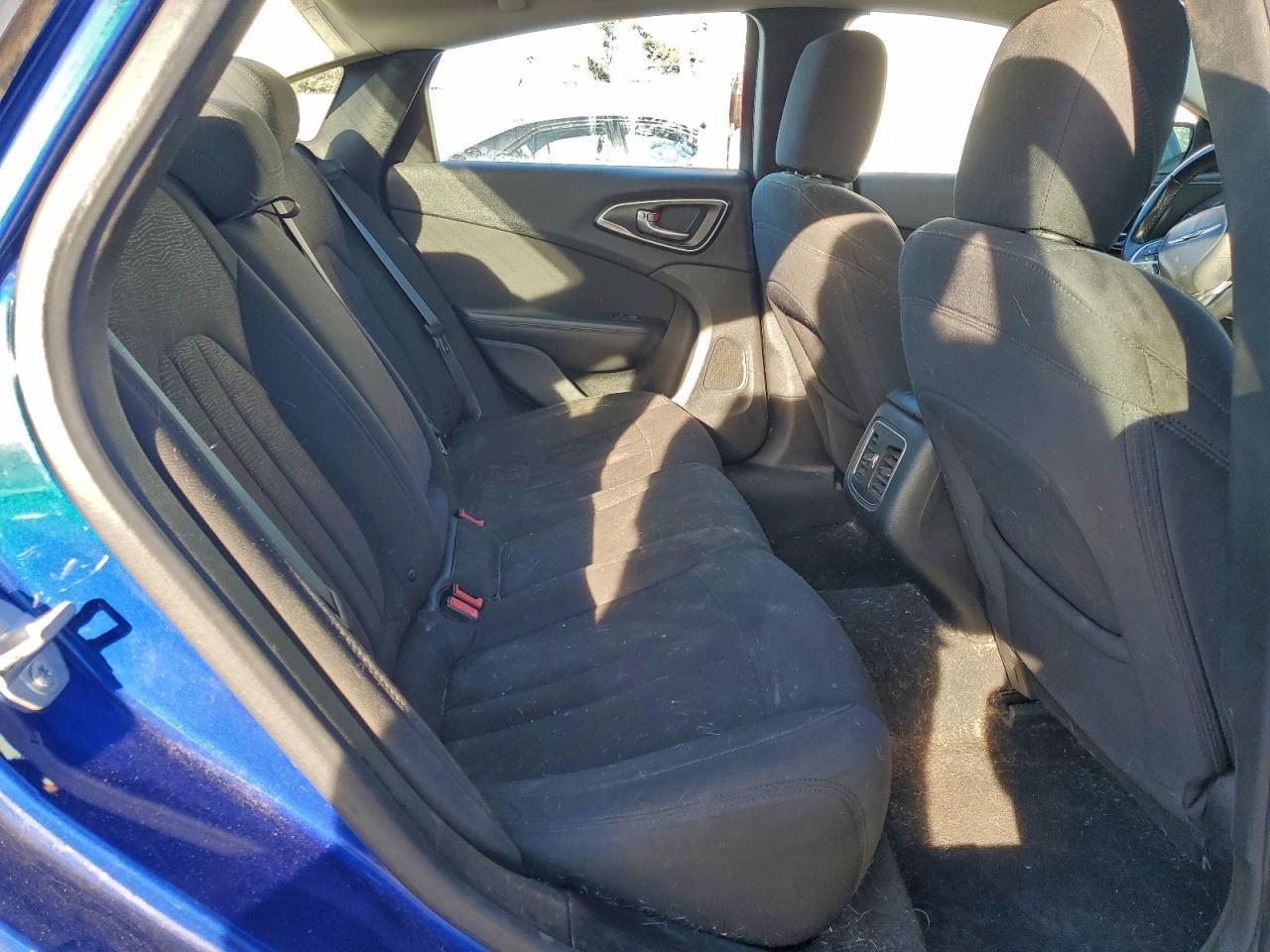 2015 CHRYSLER 200