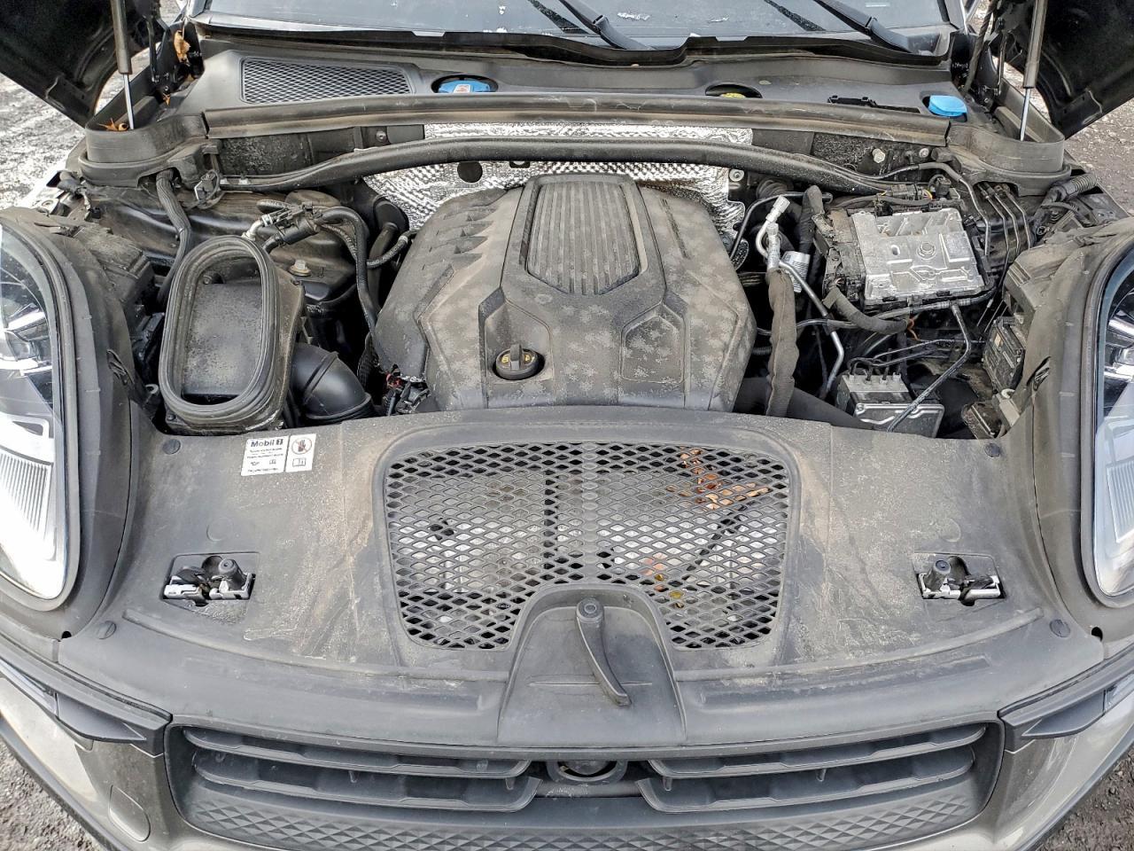 2024 PORSCHE Macan