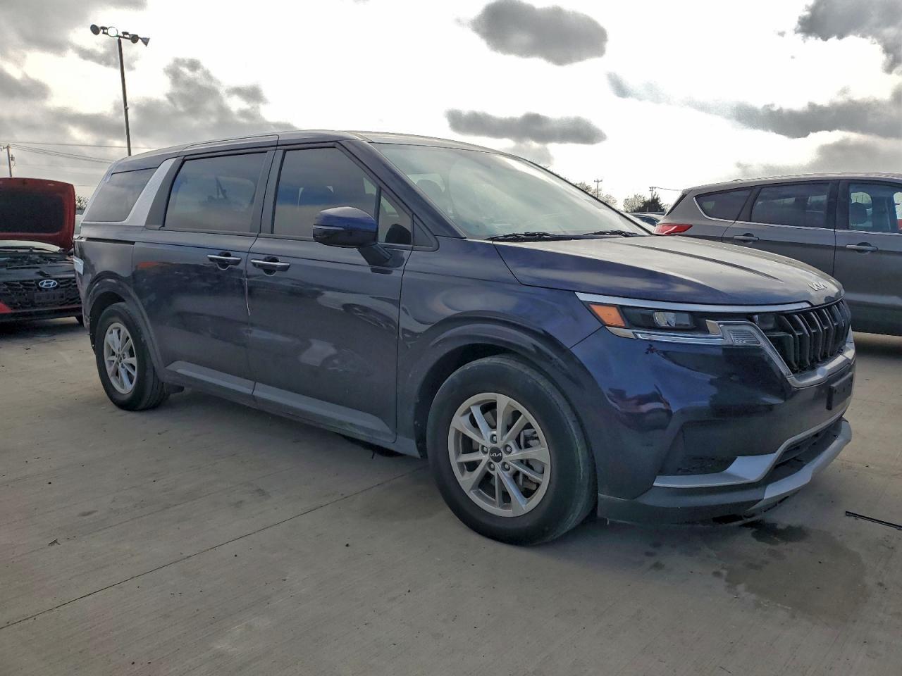 2024 KIA Carnival