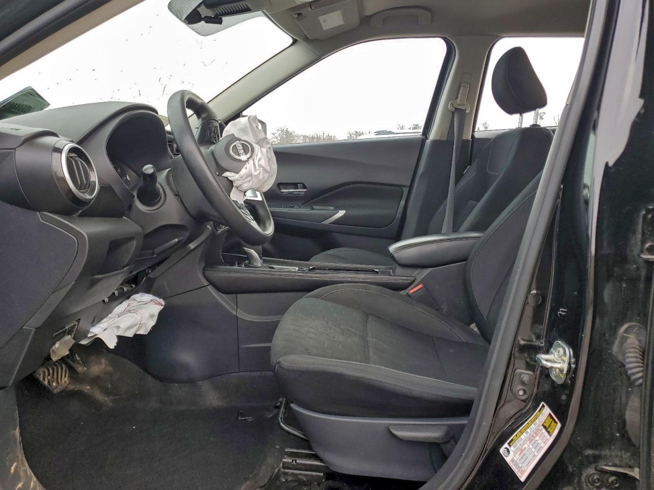 2024 NISSAN KICKS