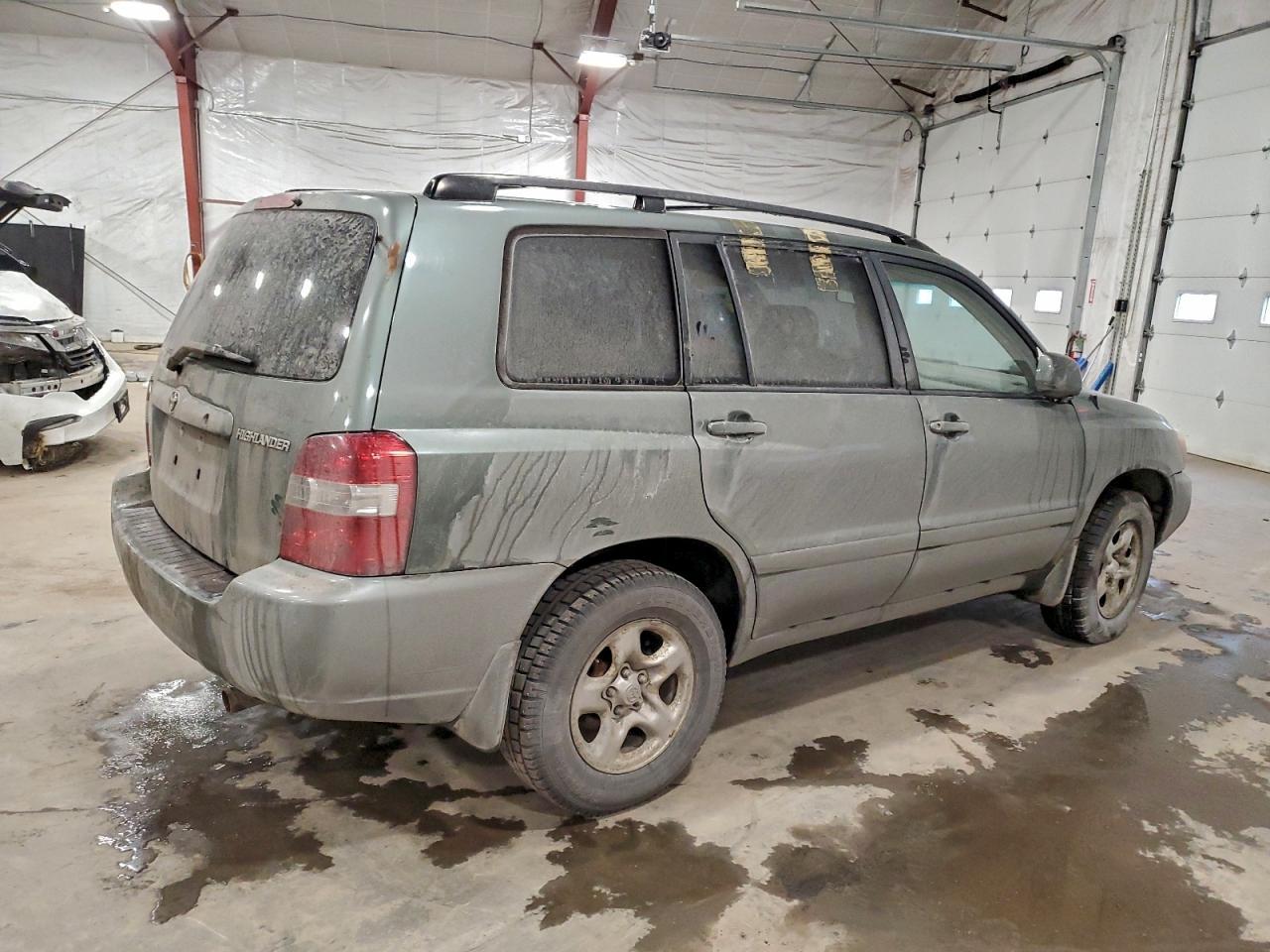 2005 TOYOTA HIGHLANDER